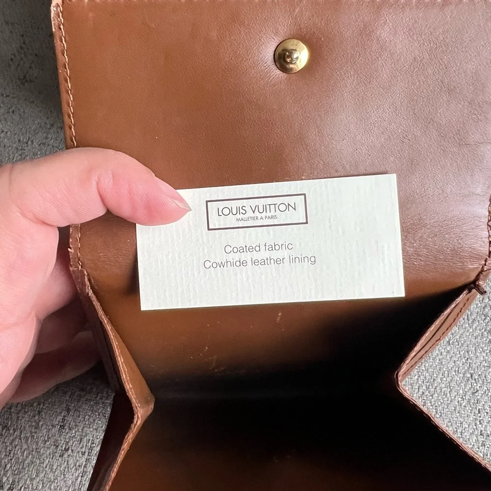Louis Vuitton Bronze Brown Vernis Elise wallet.